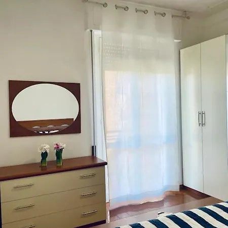 Family & Friends - Apartment *