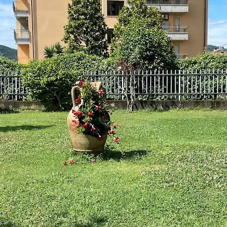 Family & Friends - Apartment *