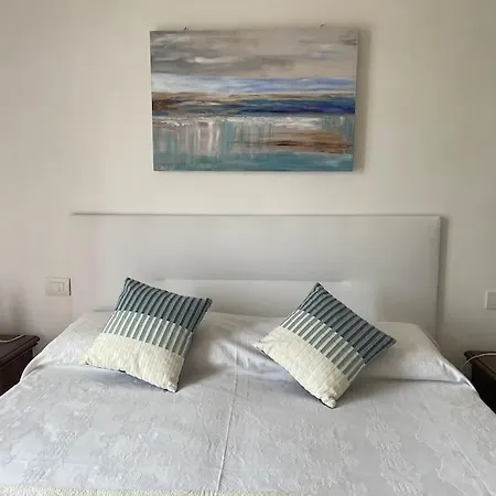 Family & Friends - Apartment *